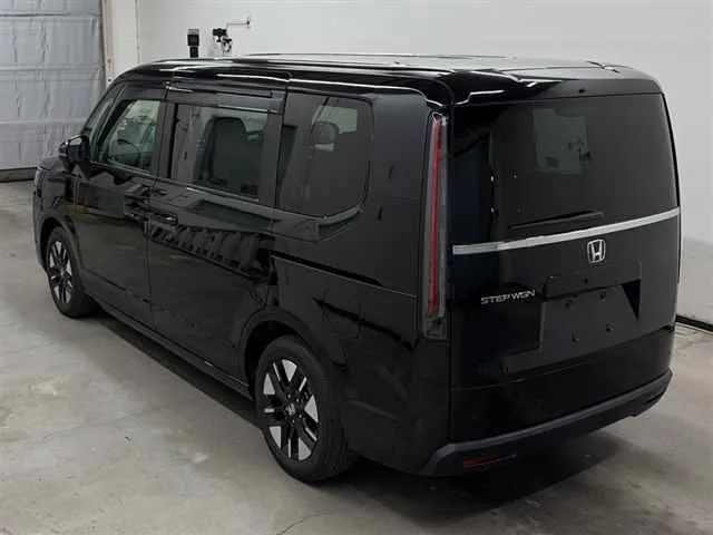 HONDA STEP WAGON 2023