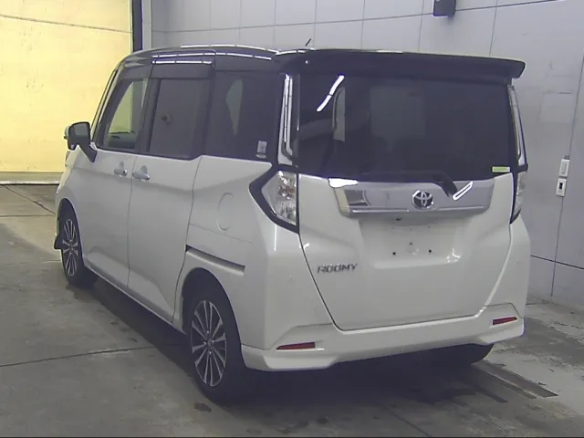 TOYOTA ROOMY 2023