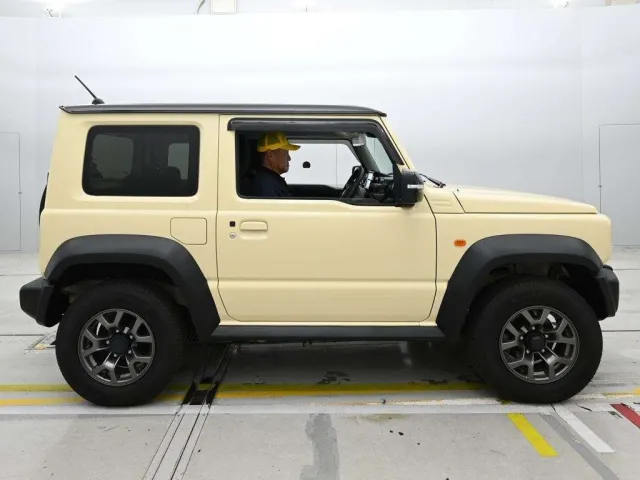 SUZUKI JIMNY SIERRA 2023