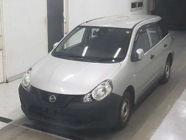 NISSAN AD 2021