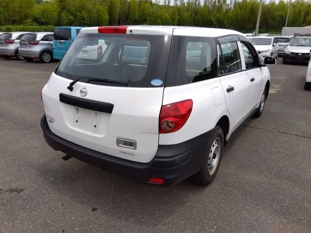 NISSAN AD 2021