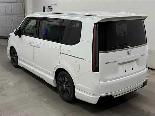 HONDA STEP WAGON 2023